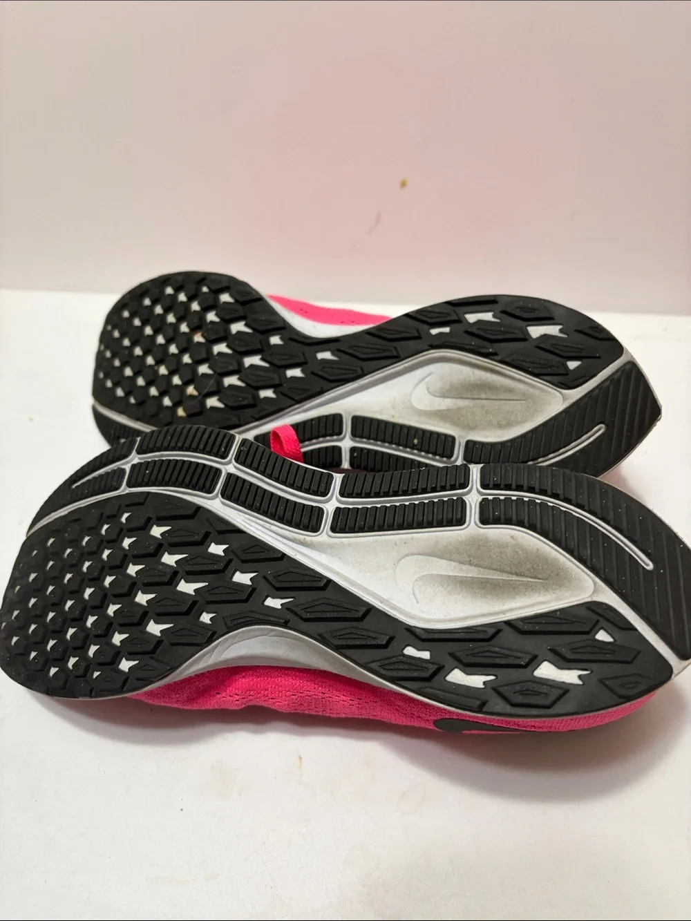 Nike Air Zoom Pegasus 36 Hyper Pink Running Shoes Women's Sz 8 AQ2210-600
